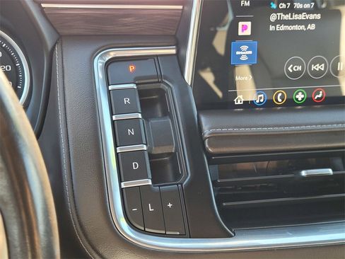 Used 2021 Chevrolet Tahoe Z71 w/ Z71 Off-Road Package image 18