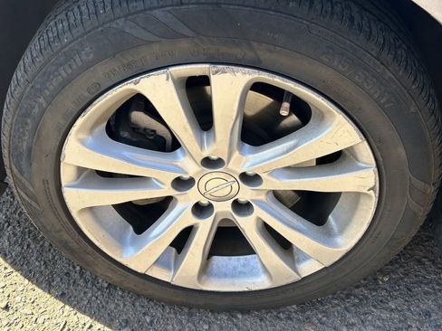 Used 2015 Chrysler 200 Limited w/ Convenience Group image 7