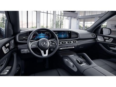 Used 2023 Mercedes-Benz GLS 450 4MATIC image 3