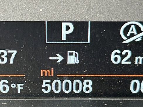 Used 2018 BMW 320i Sedan w/ Convenience Package image 31