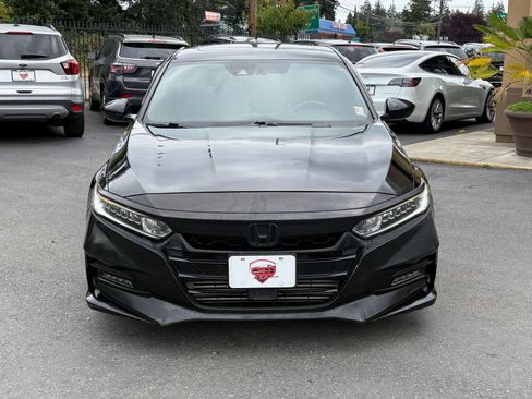 Used 2019 Honda Accord Sport image 2