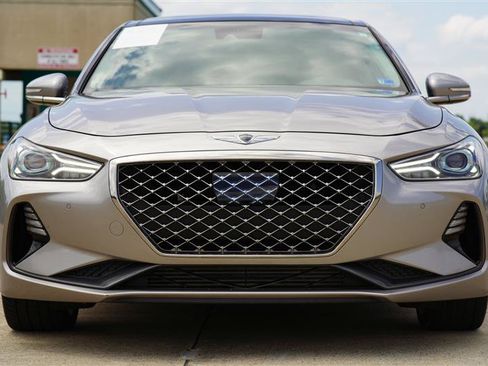 Used 2020 Genesis G70 3.3T w/ Elite Package RWD image 9