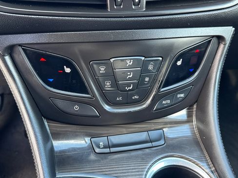 Certified 2020 Buick Envision Essence image 31