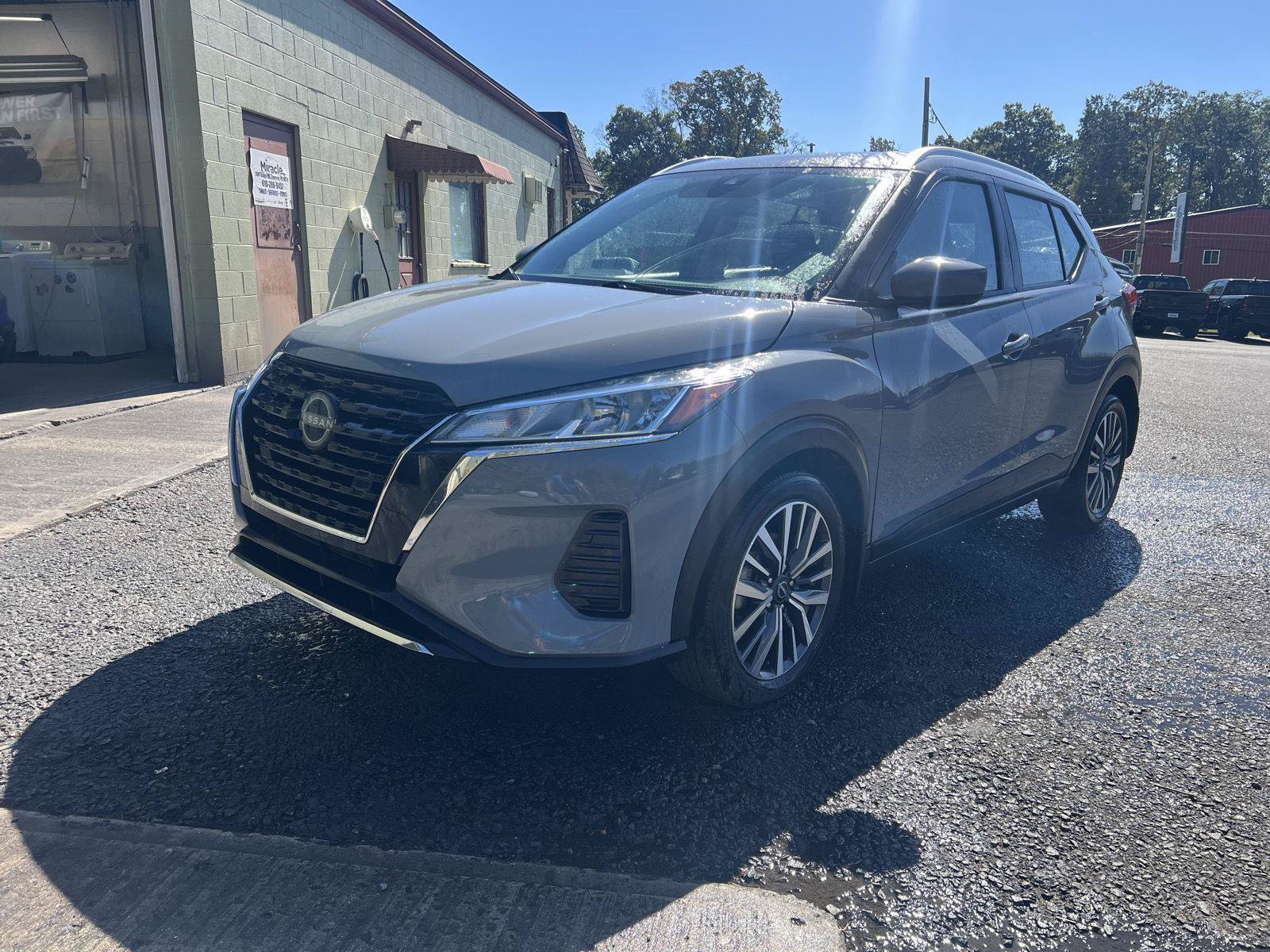 Used 2024 Nissan Kicks SV FWD image 7