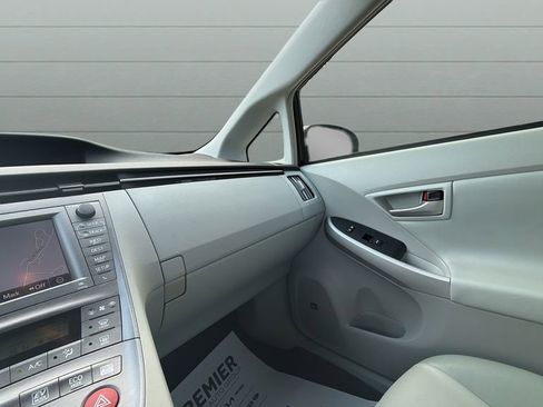 Used 2012 Toyota Prius Four w/ Deluxe Solar Roof Pkg FWD image 15