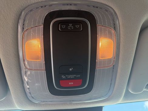 Used 2025 Hyundai Kona SEL image 15