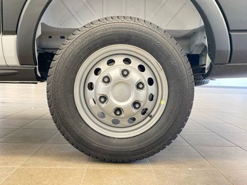 New 2025 Ford Transit 250 LR 130 WB AWD image 19