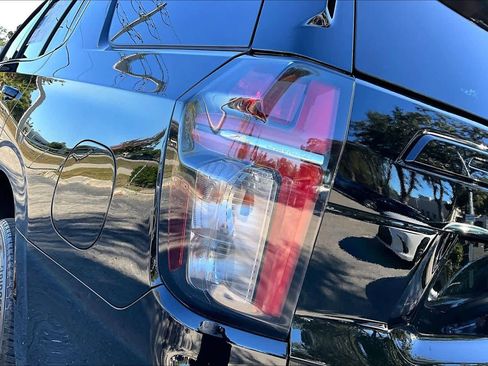 Used 2023 Chevrolet Tahoe RST image 28