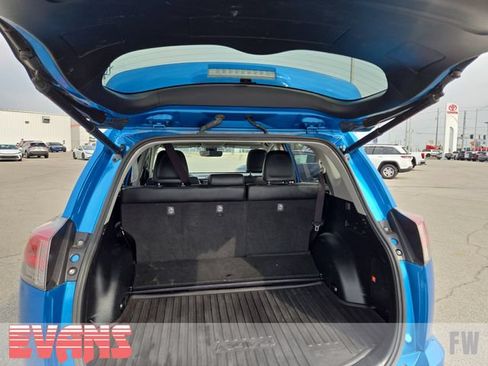 Used 2018 Toyota RAV4 Limited w/ Advanced Technology Package AWD/4WD image 33