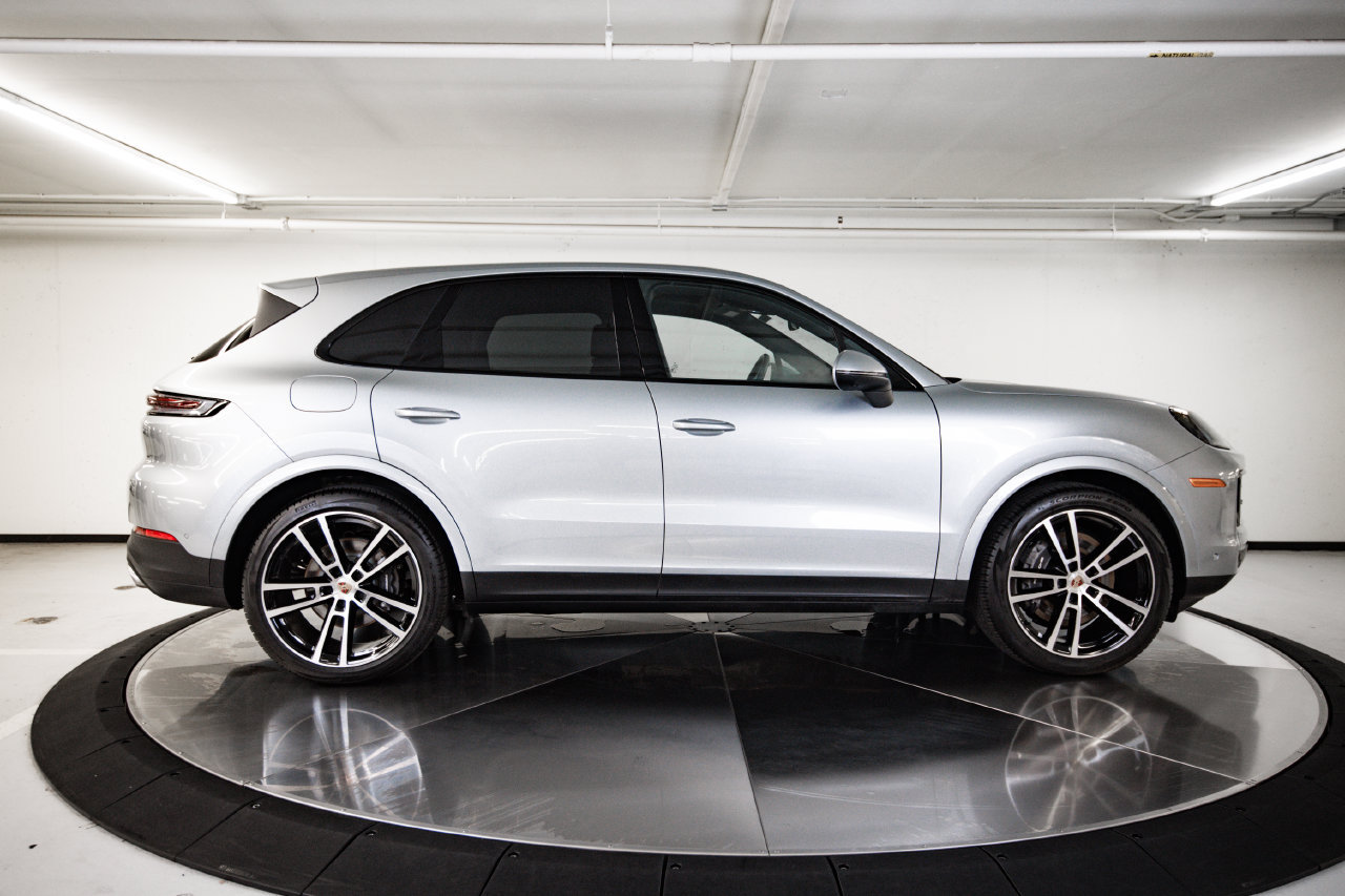 Certified 2026 Porsche Cayenne AWD/4WD image 8
