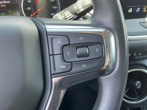 Used 2025 Chevrolet Blazer LT FWD image 31