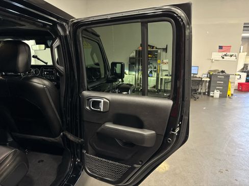 Used 2021 Jeep Wrangler Unlimited Sahara image 26