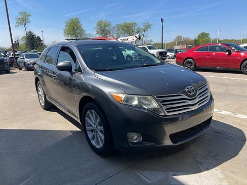 Used 2011 Toyota Venza w/ Convenience Pkg image 2