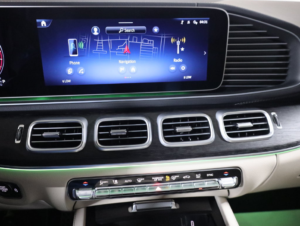 Used 2025 Mercedes-Benz GLS 450 4MATIC w/ AMG Line Exterior image 19