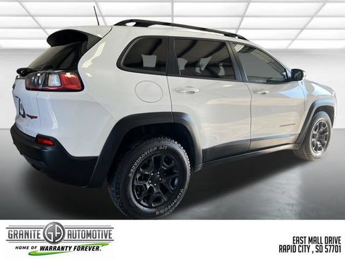 Used 2022 Jeep Cherokee Trailhawk w/ Trailer Tow Group AWD/4WD image 6