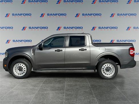 Used 2023 Ford Maverick XL image 2