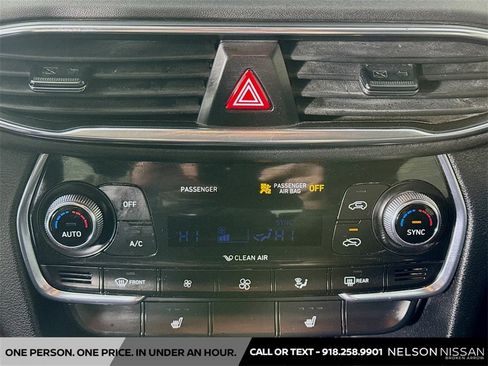 Used 2020 Hyundai Santa Fe SEL w/ Convenience Package image 15