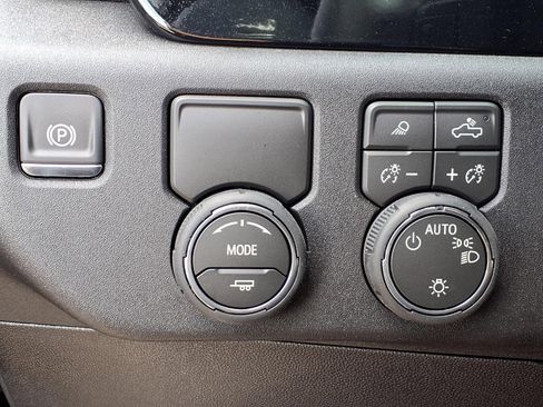 New 2026 Chevrolet Silverado 1500 LT w/ Texas Edition Plus RWD image 11