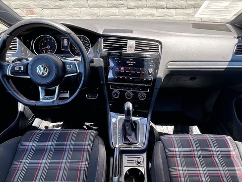 Used 2018 Volkswagen GTI SE FWD image 14