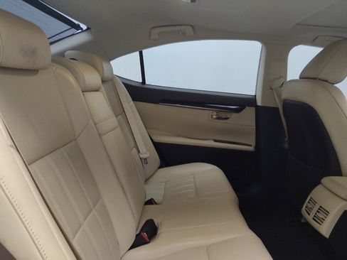 Used 2016 Lexus ES 350 w/ Luxury Package w/Wood Trim FWD image 19