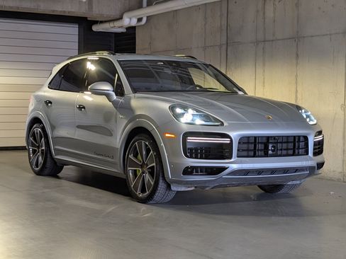Certified 2023 Porsche Cayenne Turbo S image 11