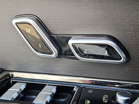 Used 2023 Land Rover Range Rover Sport SE Dynamic image 24