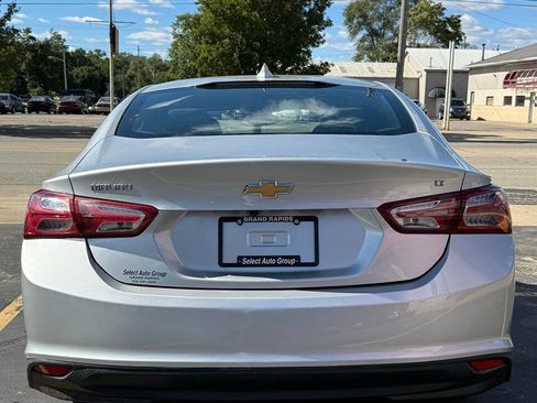 Used 2022 Chevrolet Malibu LT image 9