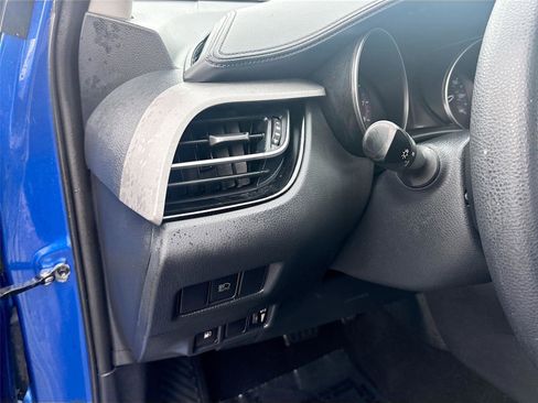 Used 2020 Toyota C-HR LE image 11