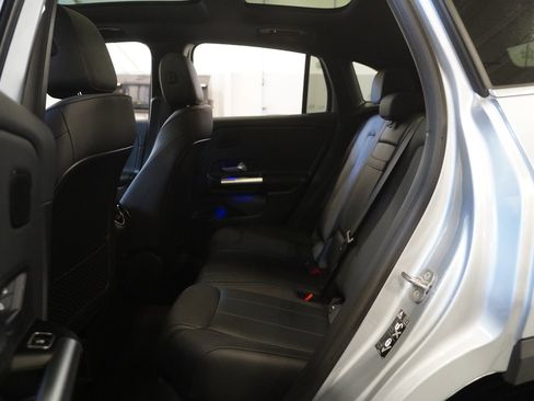 Used 2025 Mercedes-Benz GLA 250 4MATIC image 14