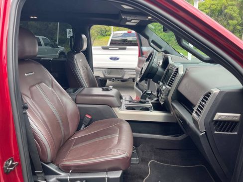 Used 2016 Ford F150 Platinum w/ Equipment Group 701A Luxury AWD/4WD image 34