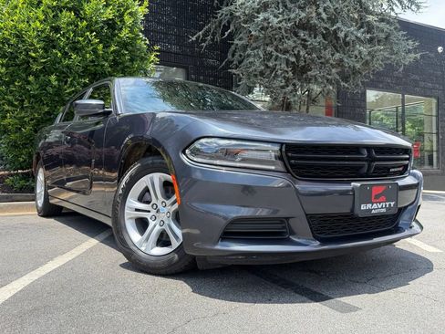 Used 2019 Dodge Charger SXT RWD image 7