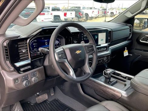 Used 2024 Chevrolet Silverado 1500 LTZ w/ LTZ Premium Texas Edition AWD/4WD image 14