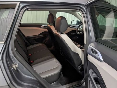 Used 2025 Volkswagen Taos SE image 25