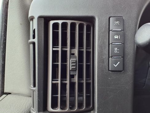 Used 2019 Chevrolet Express 2500 w/ Enhanced Convenience Package RWD image 25