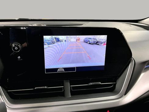 Used 2026 Chevrolet Trax LS FWD image 27