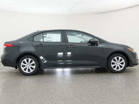 Used 2026 Toyota Corolla LE FWD image 30