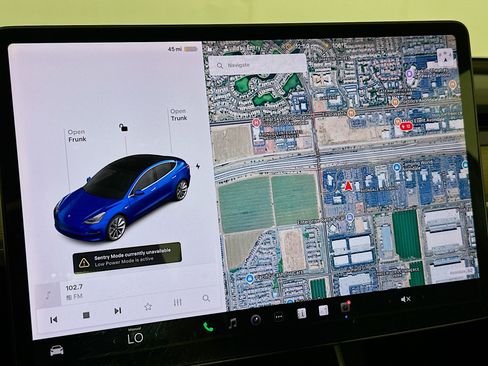 Used 2018 Tesla Model 3 Long Range RWD image 19