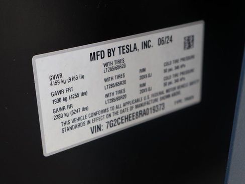 Used 2024 Tesla Cybertruck Cyberbeast AWD/4WD image 36