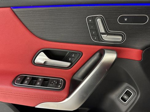 Used 2023 Mercedes-Benz CLA 250 4MATIC image 12