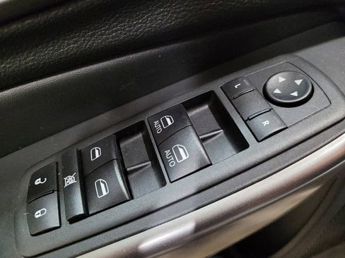 Used 2021 Jeep Cherokee Limited w/ Elite Package AWD/4WD image 27