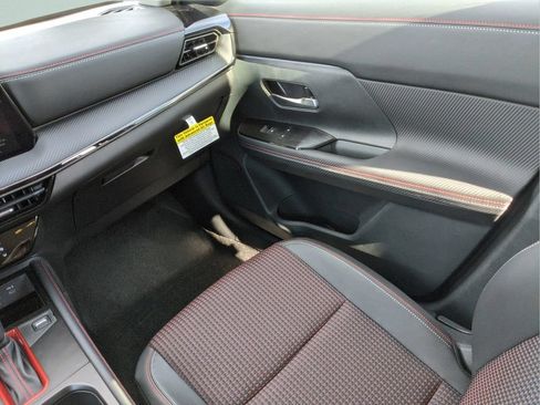 Certified 2025 Nissan Kicks SR AWD/4WD image 19