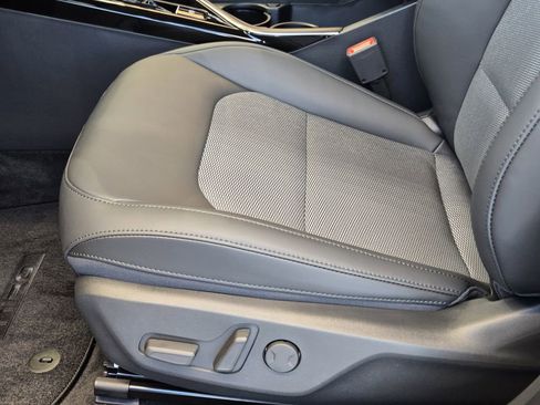 New 2026 Kia Niro Wind FWD image 17