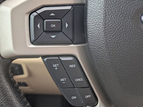 Used 2016 Ford F150 Lariat image 16