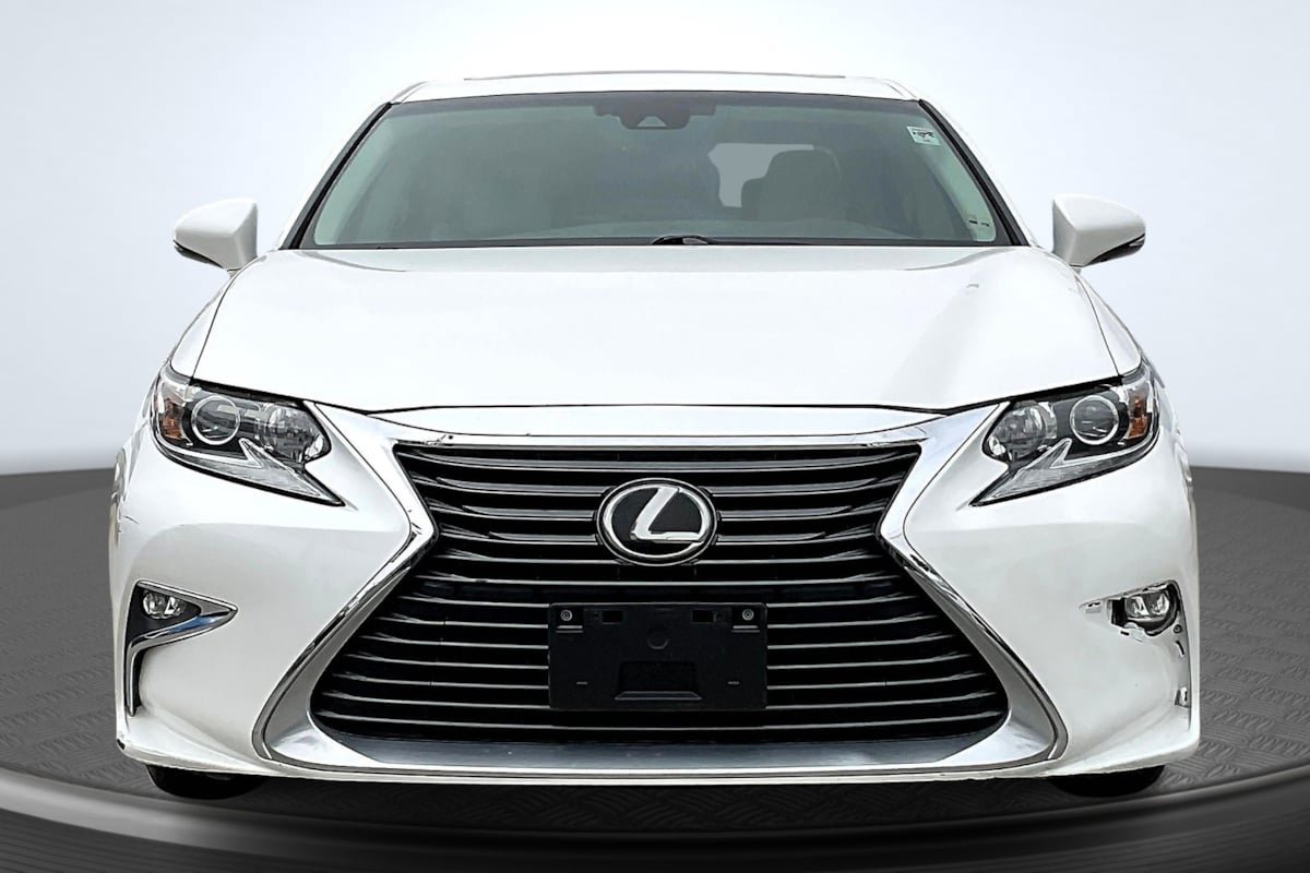 Used 2017 Lexus ES 350 FWD image 3