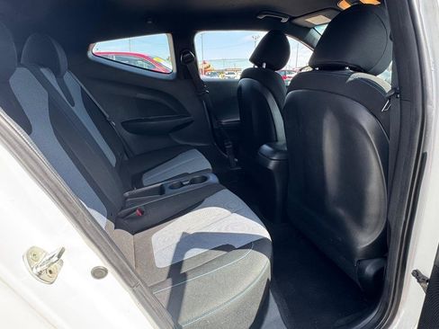 Used 2019 Hyundai Veloster 2.0 FWD image 14