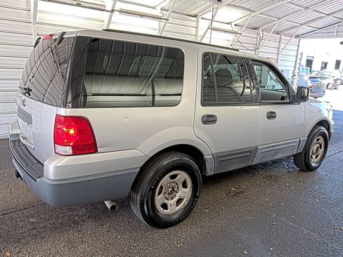 Used 2004 Ford Expedition XLS RWD image 3