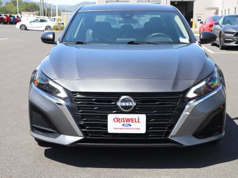 Used 2025 Nissan Altima 2.5 SV FWD image 7