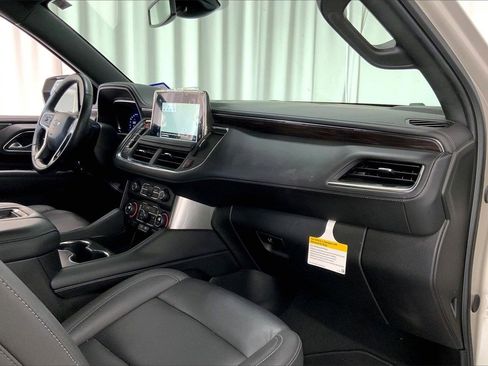 Used 2024 Chevrolet Suburban Z71 w/ Z71 Off-Road Package image 28