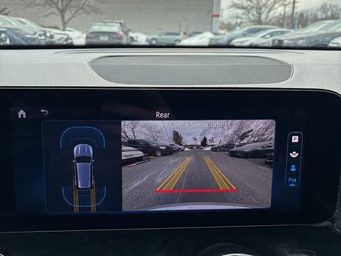 Used 2025 Mercedes-Benz GLB 250 4MATIC image 12