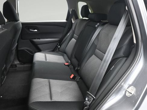 Certified 2024 Nissan Rogue SV FWD image 11